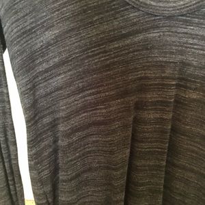James Perse Tops - Janes Perse long sleeved tee James Perse Tops - Janes Perse long sleeved tee